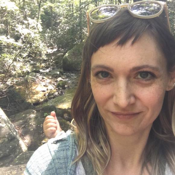 Meet your Posher, Laura - Picture 1 of 1